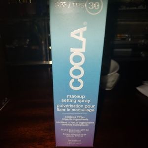 Coola setting spray